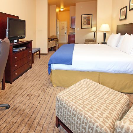 Holiday Inn Express Hotel & Suites Marshall By Ihg Rum bild