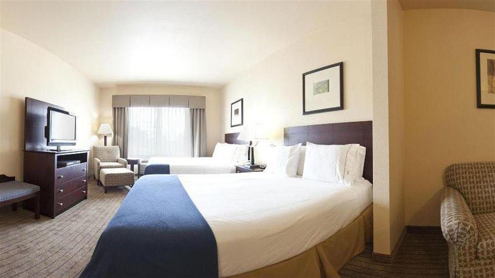 Holiday Inn Express Hotel & Suites Marshall By Ihg Exteriör bild