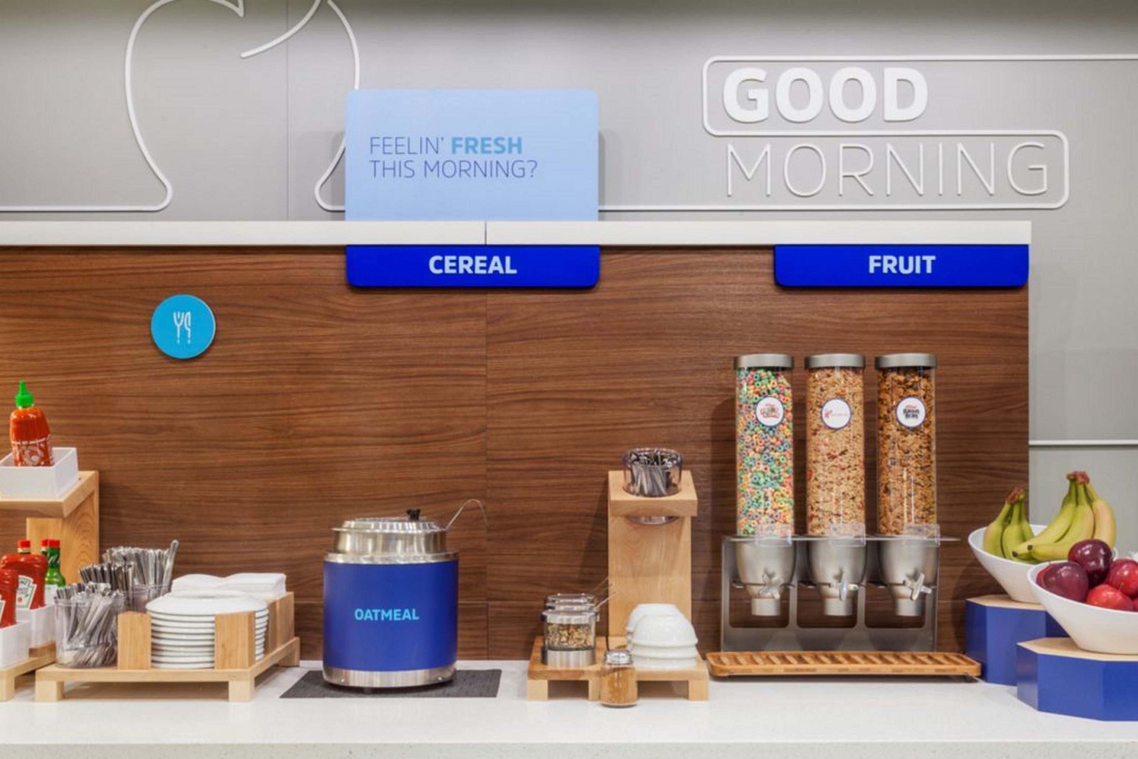Holiday Inn Express Hotel & Suites Marshall By Ihg Exteriör bild