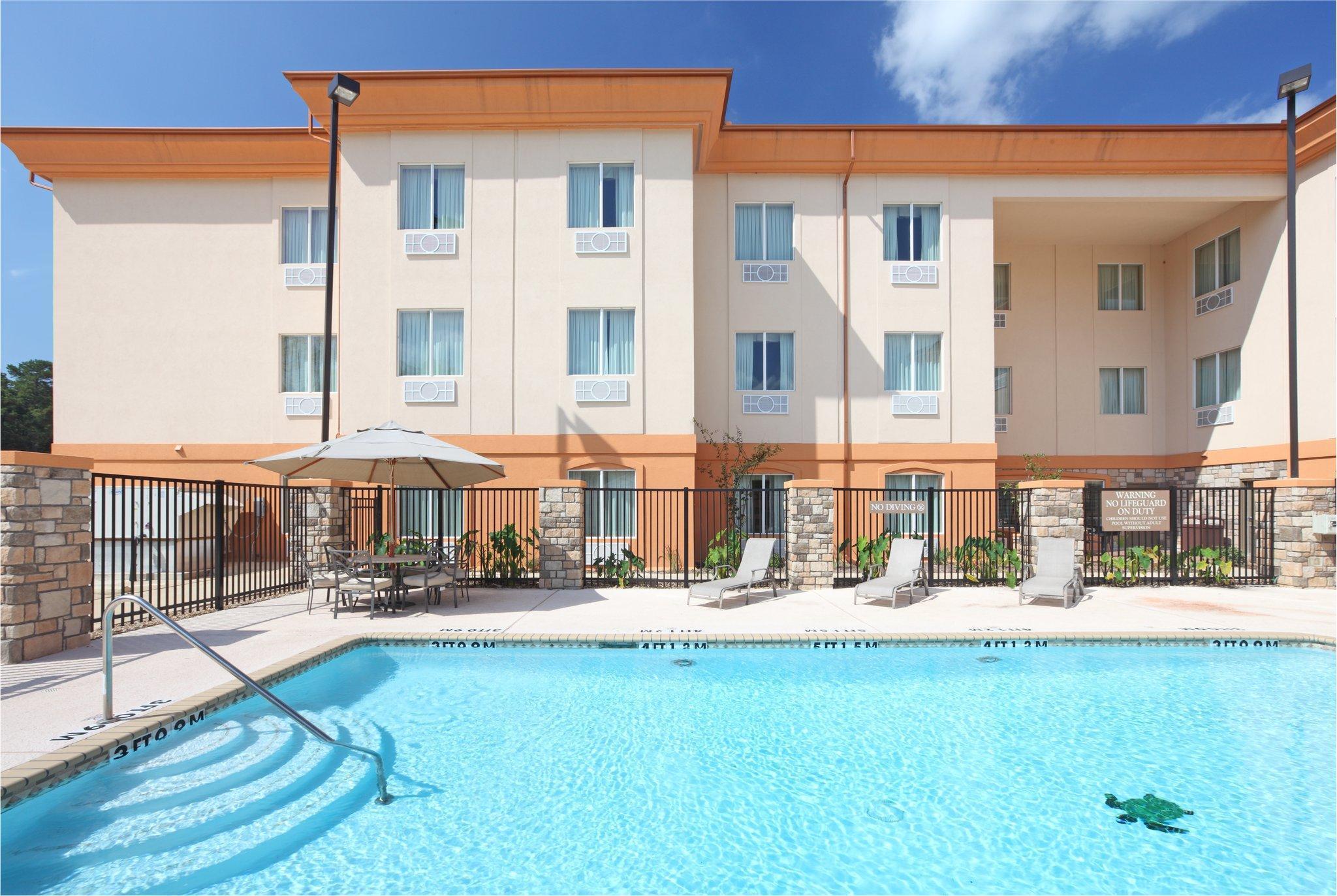 Holiday Inn Express Hotel & Suites Marshall By Ihg Exteriör bild