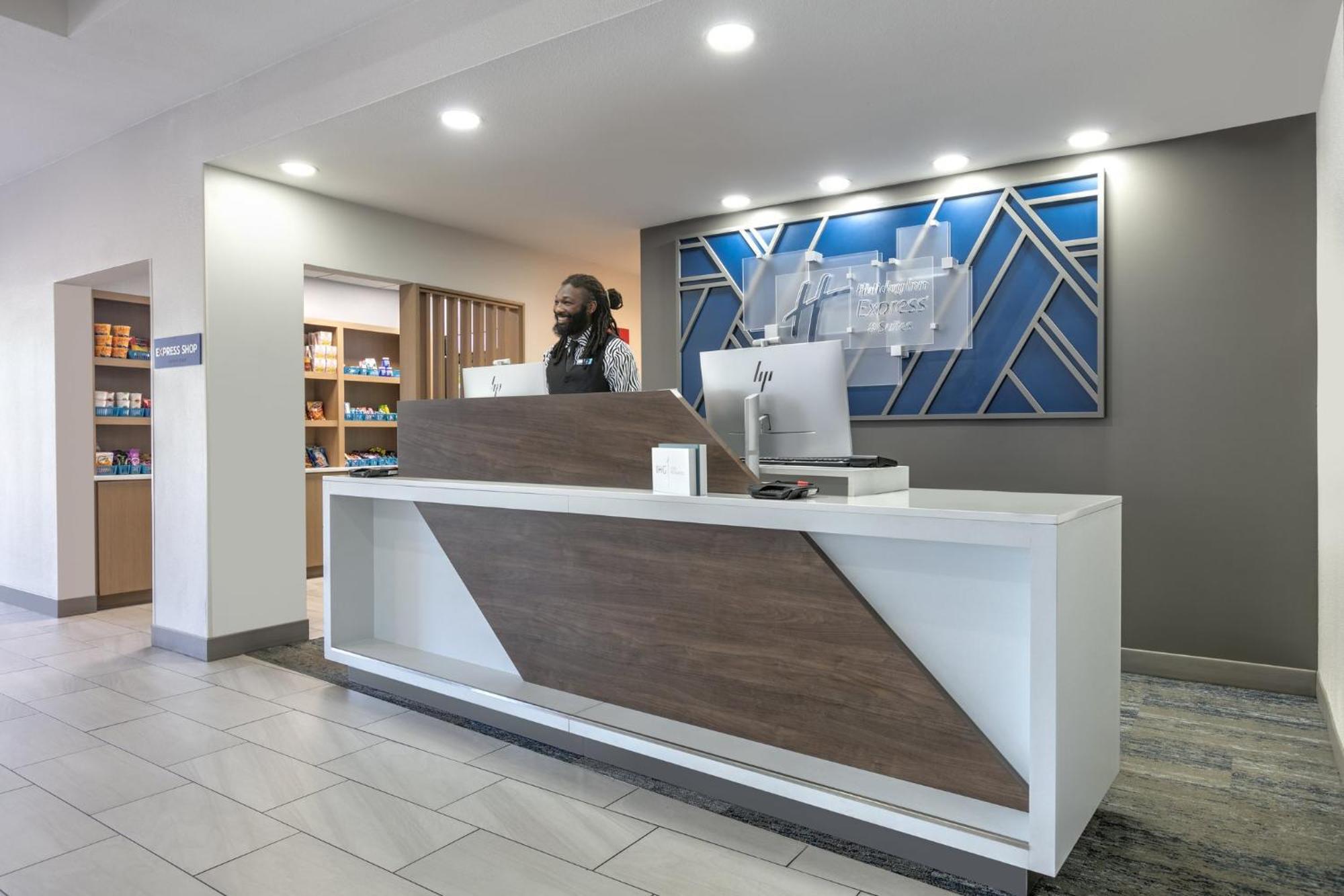 Holiday Inn Express Hotel & Suites Marshall By Ihg Exteriör bild