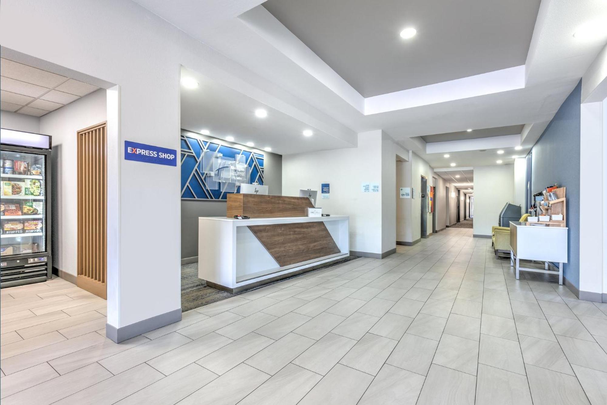 Holiday Inn Express Hotel & Suites Marshall By Ihg Exteriör bild