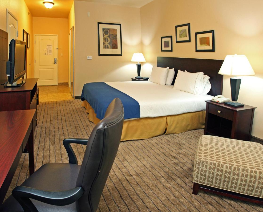 Holiday Inn Express Hotel & Suites Marshall By Ihg Exteriör bild